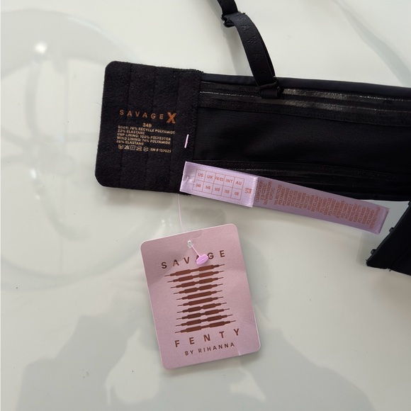 Savage Fenty 34B strapless bra new with tags in black - Picture 2 of 2